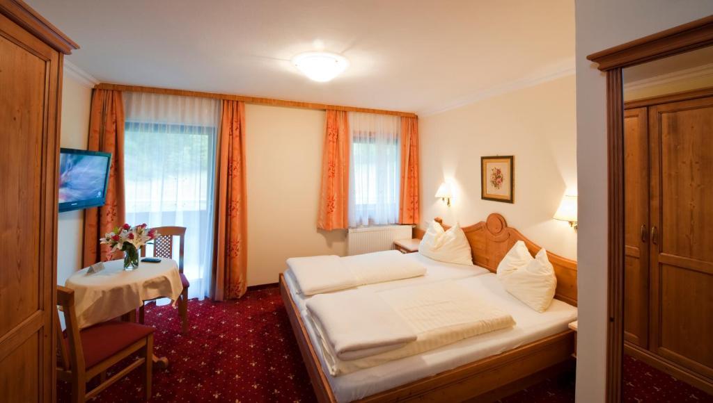 Hotel Hammerwirt - Forellenhof 운테르타우언 객실 사진